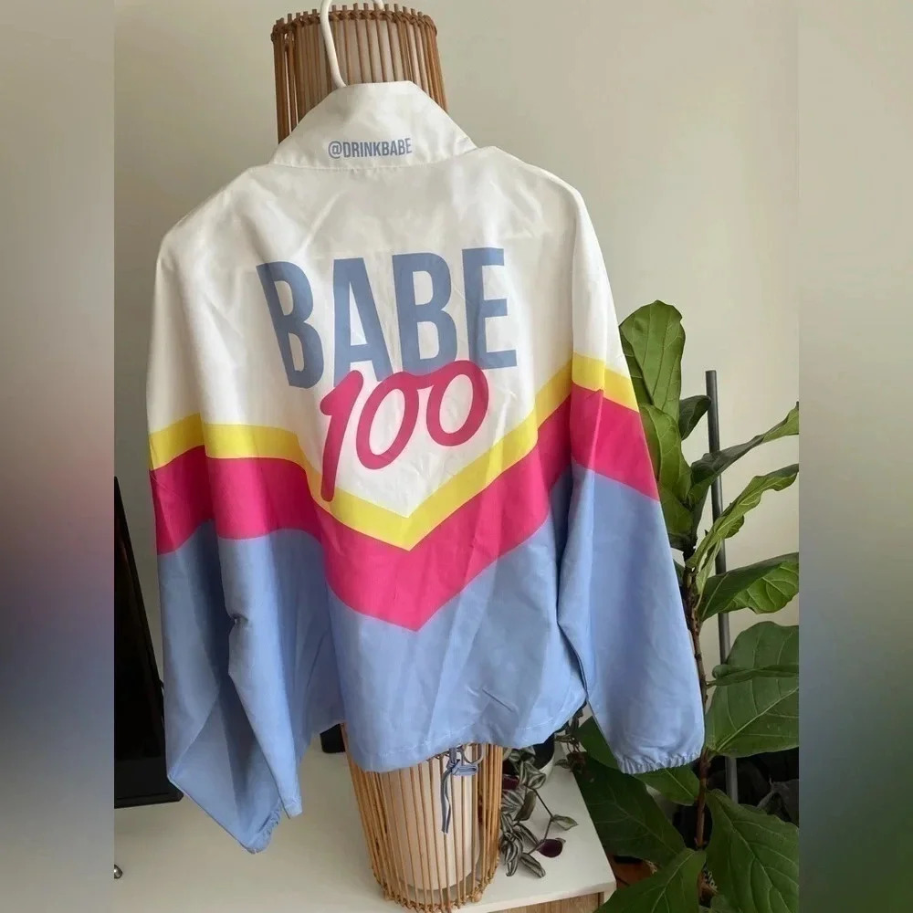 Babe 100 / vintage look / thin jacket hoodie / Barbie vibe / size small - Picture 4 of 5